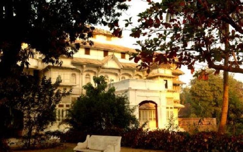 A HOME FOR NATURE LOVERS, Jambughoda 3